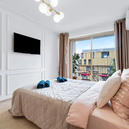 Studio Elegant Avec Balcon Proche Mer Et Tramway Nice Buitenkant foto