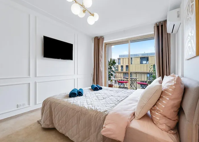 Studio Elegant Avec Balcon Proche Mer Et Tramway